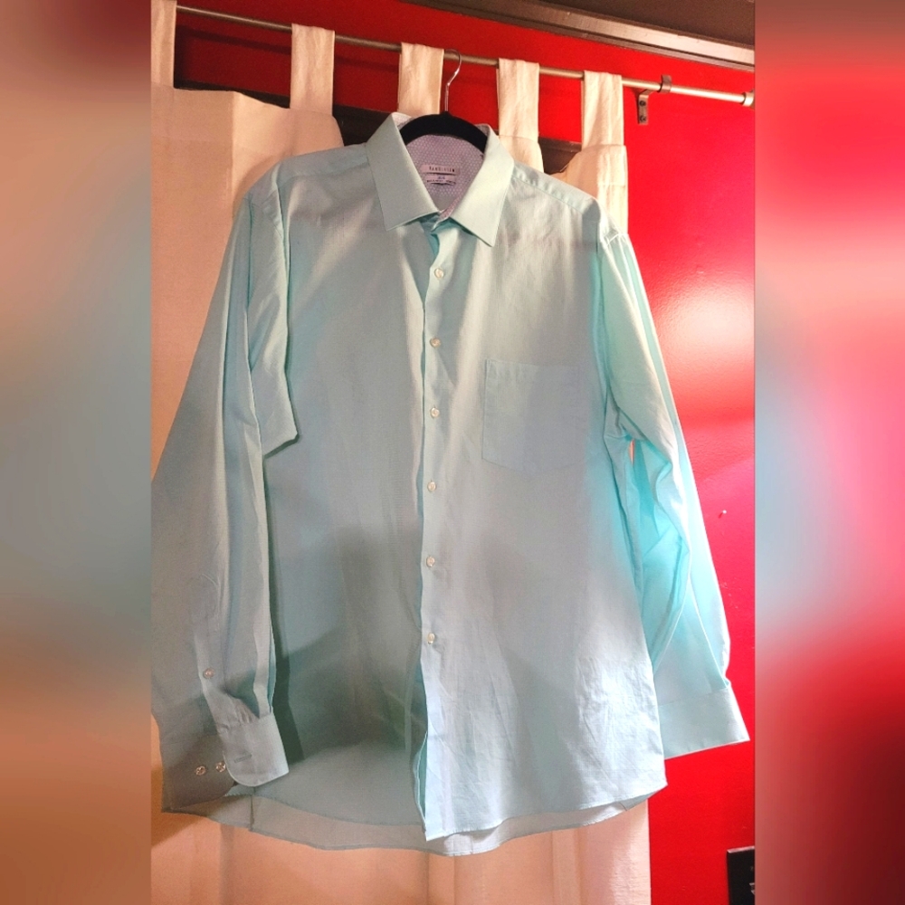 Van Heusen Men's Light Green Dress Shirt